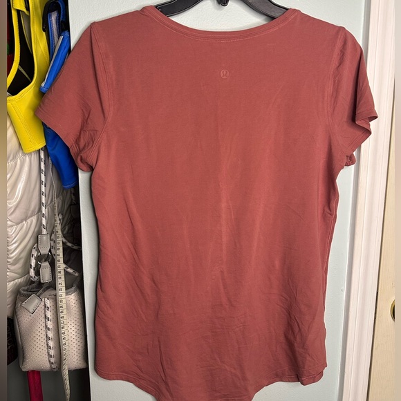 (4)LULULEMON Women's Tops - Picture 12 of 12